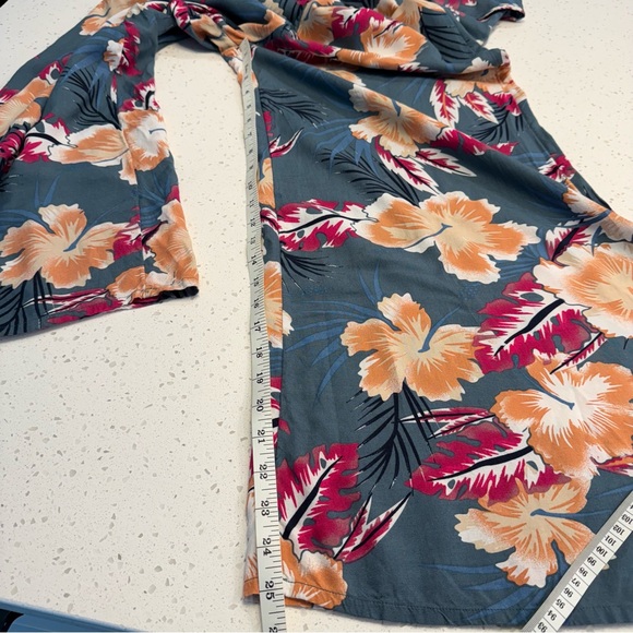 Roxy Floral Wide Leg Jumpsuit Green Peach Womens Small - Picture 11 of 13